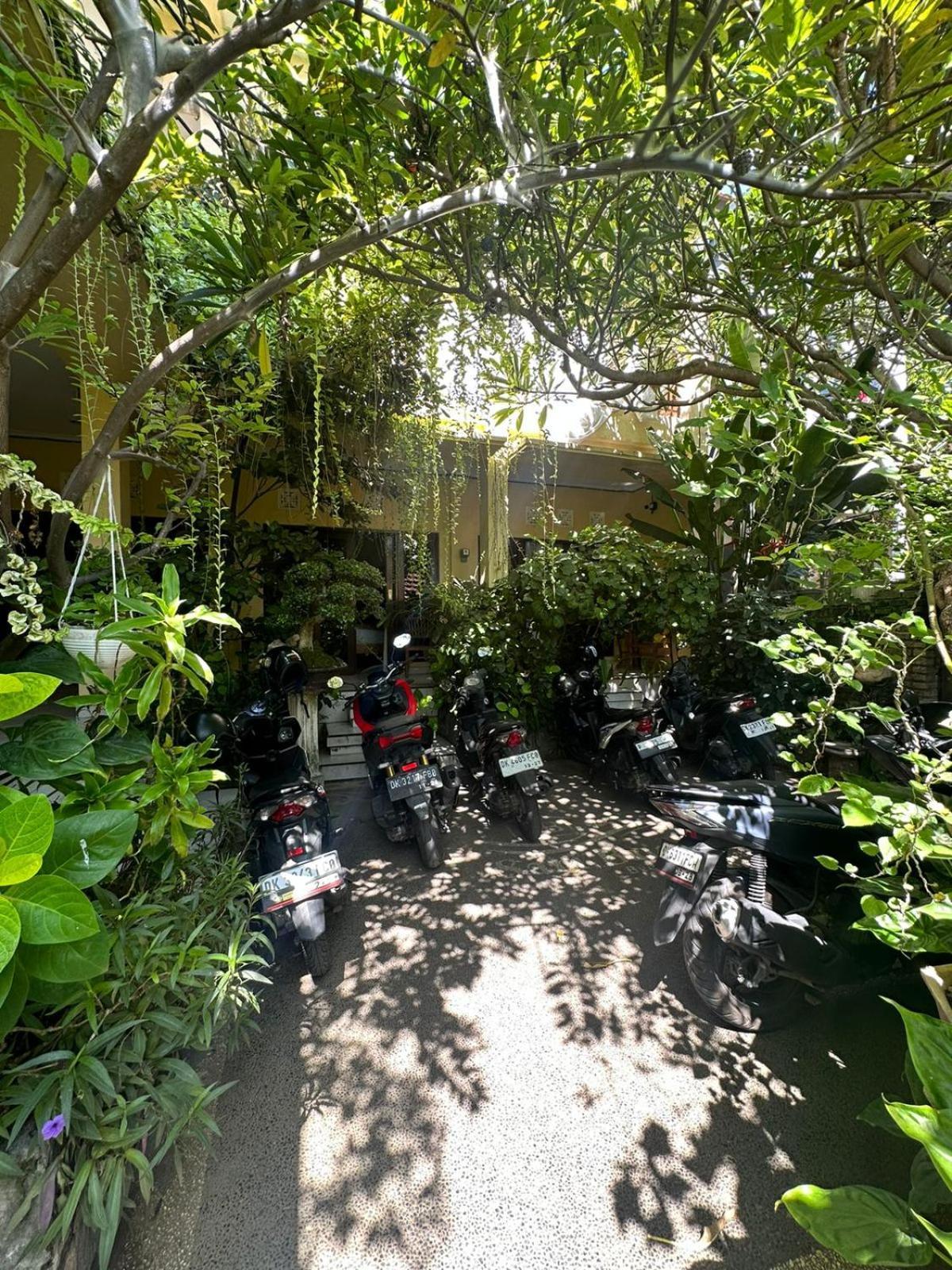 Sari Buana Bed & Breakfast Kuta Lombok Exterior foto